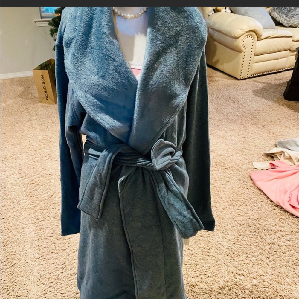Ugg new robe